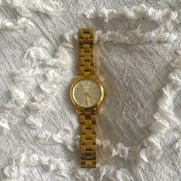 Michael Kors Runway 3-hand Fold Tone 28mm watch - Picture 2 of 5